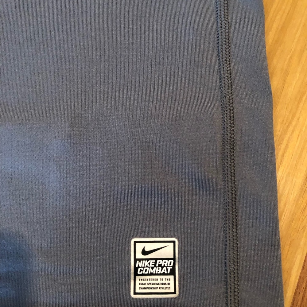 Nike Compression shirt - Picture 2 of 5